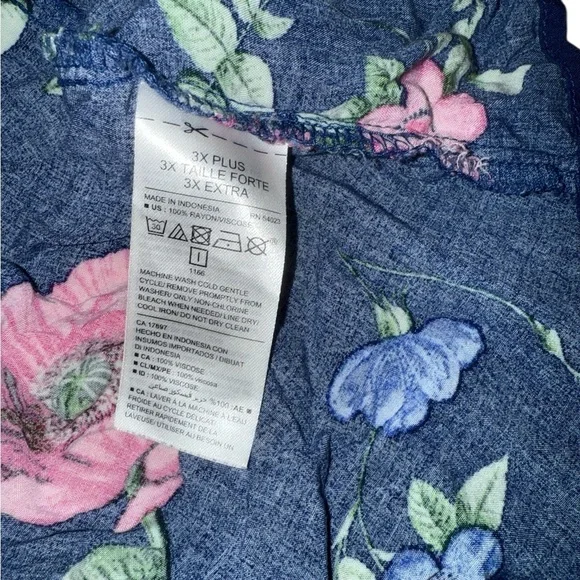 5/$25 Old Navy Navy Floral Tank Top - Picture 4 of 5